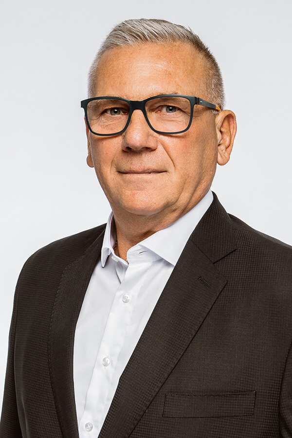 Du&scaron;an Katreni� starosta obce